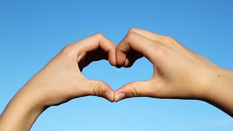 Discover the Undeniable Signs that He Likes You