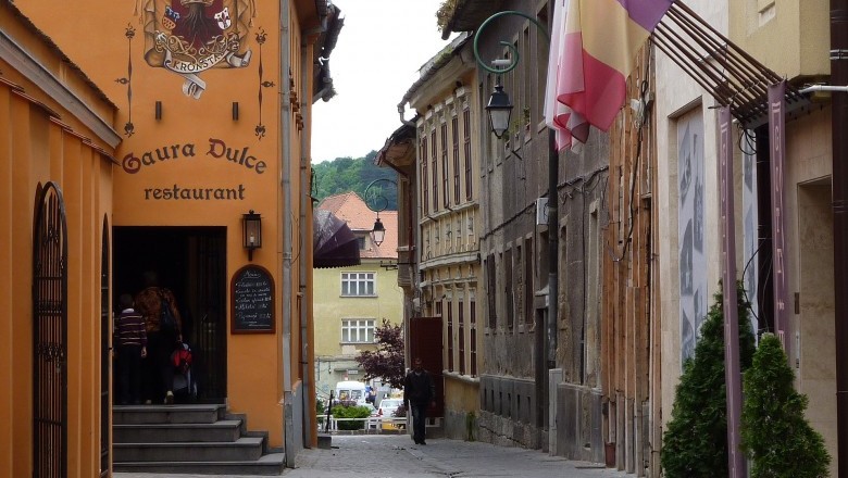 Table Manners in Romania
