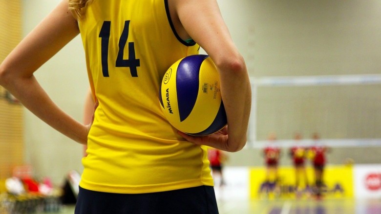How To Improve Your Serve Receive With These Top 5 Volleyball Tips 